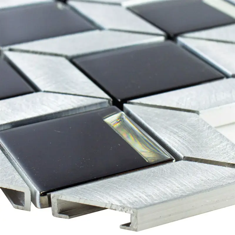 Muster von Glas Metall Mosaikfliesen Tanja Schwarz Silber Würfel Aktuell